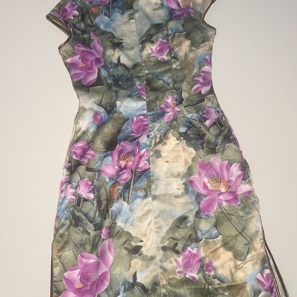 EUC Traditional Chinese Dress Mini Green with Embroidered Purple Flowers Small - Picture 6 of 9